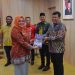 Wali Kota Kendari, dr. Hj. Siska Karina Imran, SKM bersama Wakil Wali Kota, Sudirman diacara pisah sambut Kajari Kendari