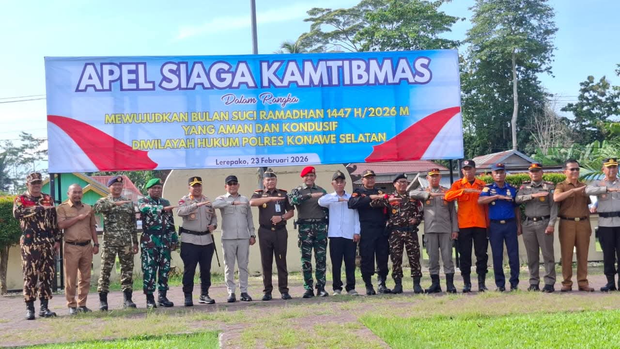 Ketua DPRD Konsel Apresiasi Polres Atas Pelaksanaan Apel Siaga Kamtibmas 13 Ketua DPRD Konsel Apresiasi Polres Atas Pelaksanaan Apel Siaga Kamtibmas