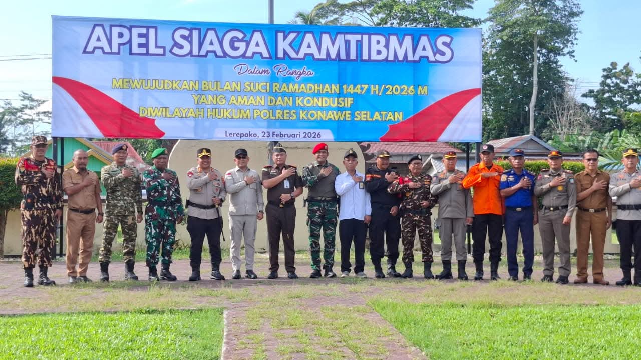 Ketua DPRD Konsel Apresiasi Polres Atas Pelaksanaan Apel Siaga Kamtibmas 11 Ketua DPRD Konsel Apresiasi Polres Atas Pelaksanaan Apel Siaga Kamtibmas