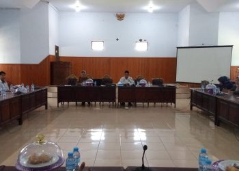 Bamus DPRD Konsel Bahas Perjadin, Reses Hingga Monev LKPJ 15 Wakil Ketua II DPRD Konsel, Arjun, ST memimpin rapat Bamus