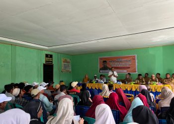Beangga Harianto saat reses masa sidang II di Desa Ampera, Kecamatan Kolono Timur