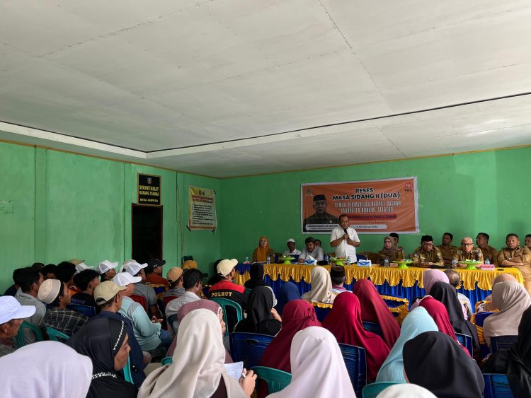 Reses di Ampera, Warga Kolono Timur Suarakan Masalah Lingkungan dan Maraknya Narkoba 10 Beangga Harianto saat reses masa sidang II di Desa Ampera, Kecamatan Kolono Timur