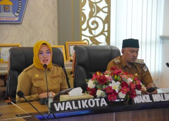 Wali Kota Kendari, Siska Karina Imran didampingi Wakilnya Sudirman mengikuti exit meeting