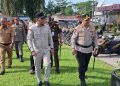 Ketua DPRD Konsel Apresiasi Polres Atas Pelaksanaan Apel Siaga Kamtibmas 23 Ketua DPRD Konsel, Hamrin bersama Kapolrea mengecek kesiapan pasukan apel siaga kamtibmas