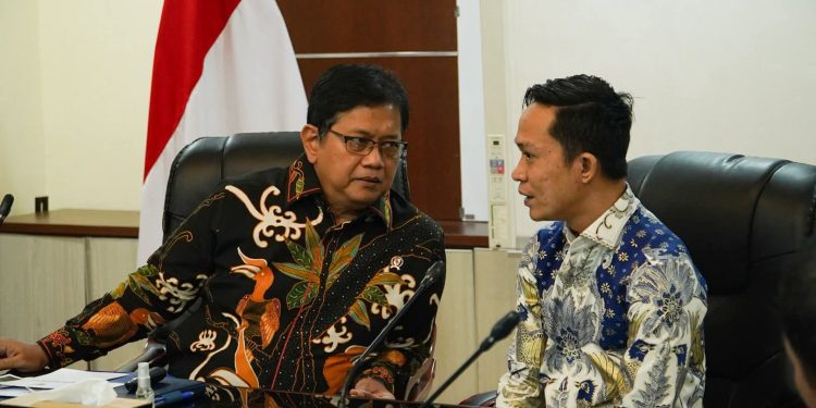 Bupati Konut, Ikbar bersama Wamen Transmigrasi