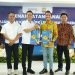 Pemkab Konut Gandeng Bank Sultra, Pinjaman Daerah Digenjot Untuk 39 Proyek Infrastruktur 15 Bupati Konut, H. Ikbar, SH, MH bersama Direktur Utama Bank Sultra, Andri Permana Diputra Abubakar usai menandatangani perjanjian kredit pinjaman daerah