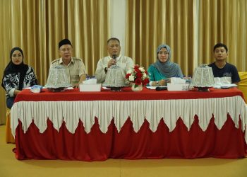 Sekda Konawe saat memimpin rapat pemantapan HUT Konawe