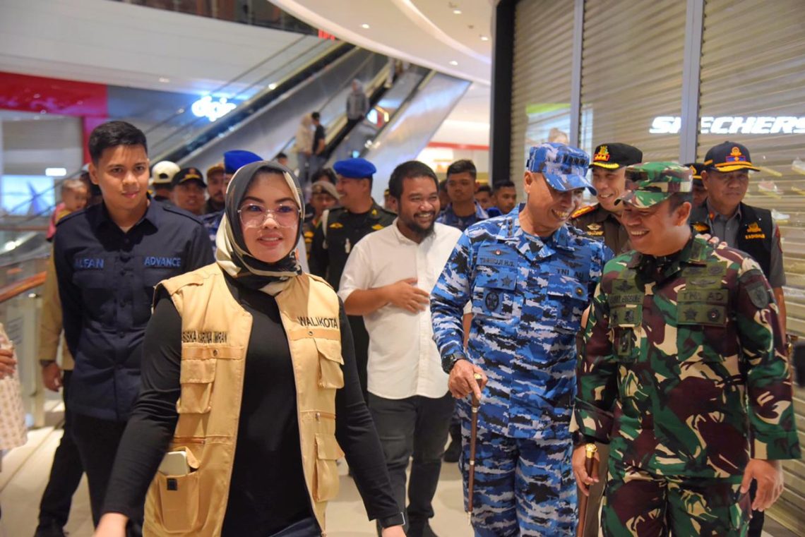 Wali Kota Kendari bersama Forkopimda melakukan pemantauan