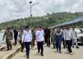 Bupati Konsel mendampingi Gubernur Sultra memantau arus mudik
