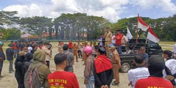 Pemuda Watubangga Protes Proyek Lapangan Mokole So’u, Desak Audit dan Perbaikan 1 Pemuda Watubangga Protes Proyek Lapangan Mokole So’u, Desak Audit dan Perbaikan