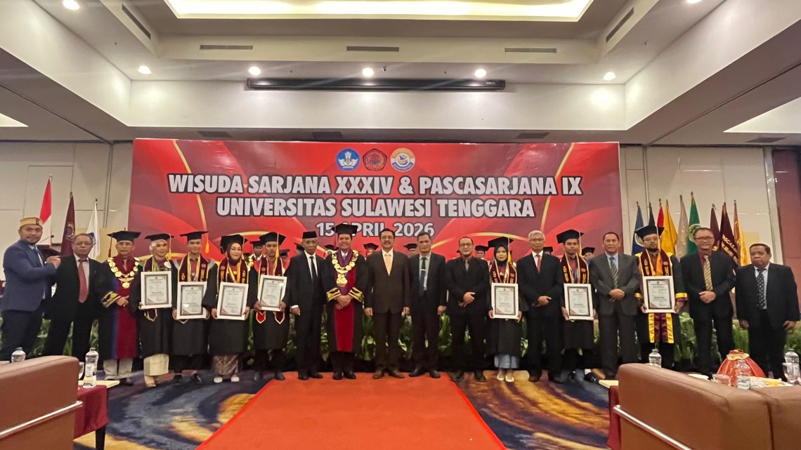 Rapat Senat Terbuka Unsultra dalam rangka Wisuda Sarjana ke-34 dan Pascasarjana ke-9