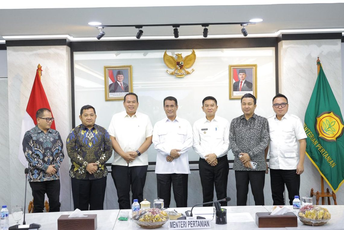 Bupati Konsel bersama beberapa kepala daerah lainnya saat audiensi dengan Mentan Amran Sulaiman