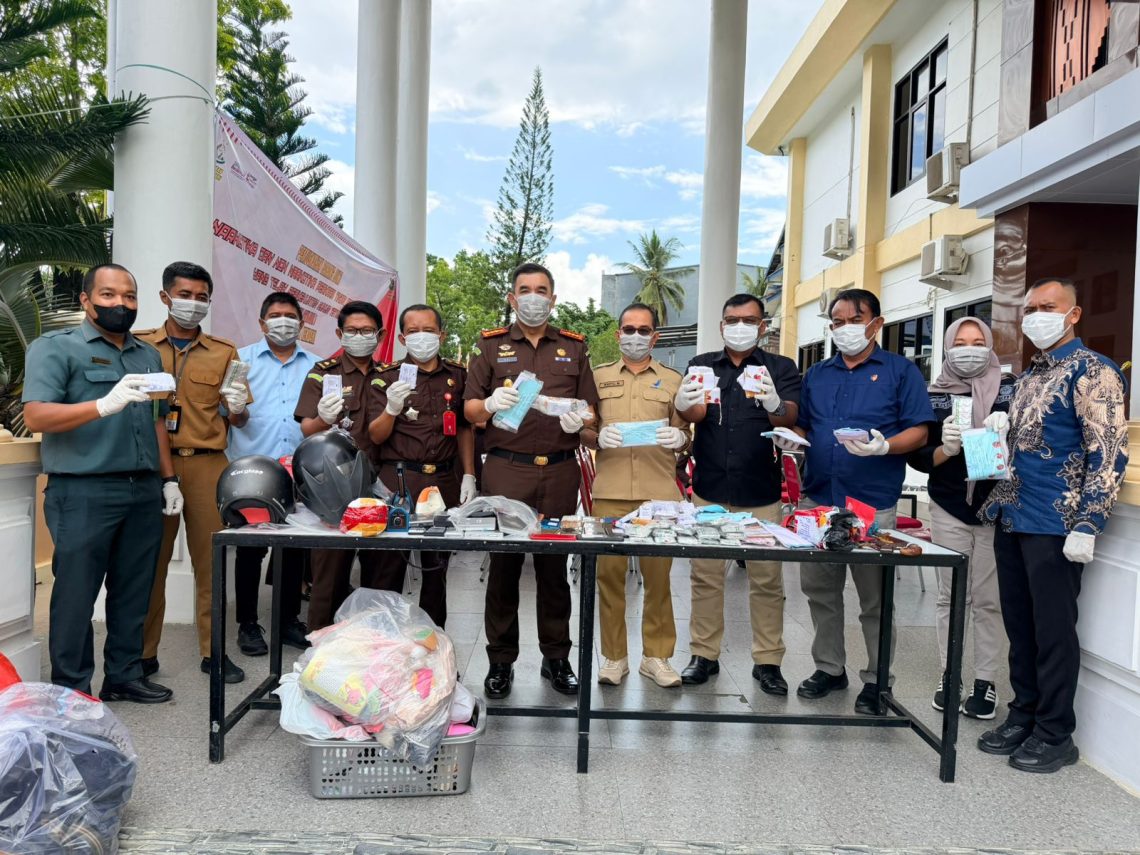 Kejari Kendari Musnahkan 1,4 Kilogram Sabu dan Puluhan Barang Bukti Perkara Inkracht