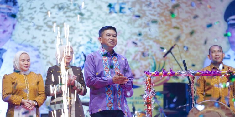 Pembukaan expo pembangunan HUT Konsel yang dibuka oleh Bupati Irham Kalenggo dan dimeriahkan artis ibu kota