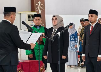 Bupati Konsel lantik Dewas dan Dirut Perumda Wawowonua