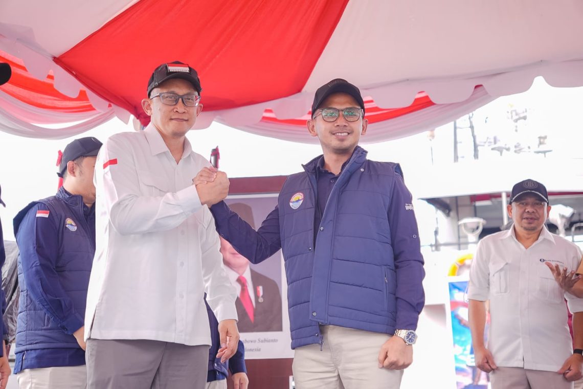Kepala KPw BI Sultra, Edwin Permadi (kiri)