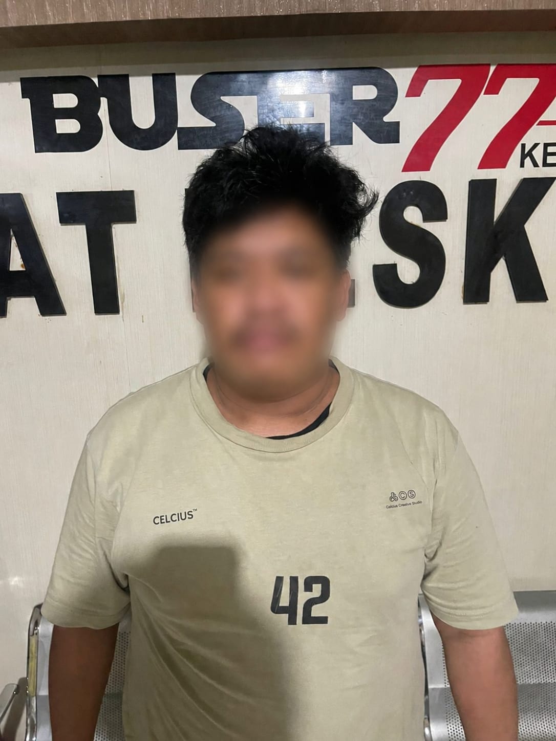 Pelaku Penganiayaan Berat di Parkiran Exodus Kendari Berhasil Ditangkap Buser77 10 Pelaku Penganiayaan Berat di Parkiran Exodus Kendari Berhasil Ditangkap Buser77