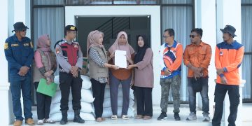 Pemda Konsel Salurkan Bantuan CPP, 222 Jiwa Terdampak Banjir Terbantu 1 Penyaluran bantuan CPP kepada warga terdampak banjir di Konsel