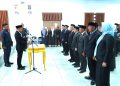 Bupati Konawe, Yusran Akbar saat melantik dan mengukuhkan 16 Pejabat Eselon II