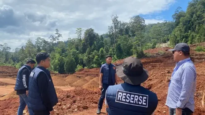 Polda Sultra saat melakukan pemeriksaan belum lama ini, di sejumlah titik area konsesi PT BBDM hingga akhirnya aktivitas pertambangan perusahaan dihentikan