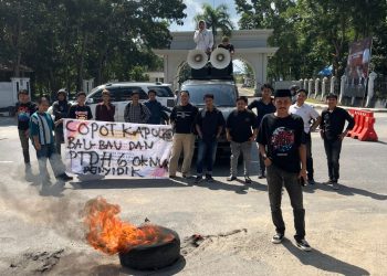 Diduga Hilangkan Barang Bukti, Mahasiswa Desak Polda Sultra Periksa 6 Penyidik Polres Baubau 11 Diduga Hilangkan Barang Bukti, Mahasiswa Desak Polda Sultra Periksa 6 Penyidik Polres Baubau
