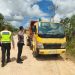 Usai Keluhan Warga, Satlantas Kendari Tertibkan Truk Material di Lorong Loloepis 17 Satlantas Polresta Kendari menindak armada truk proyek pembangunan perumahan yang beraktivitas di Lorong Loloepis, Jalan KS Tubun