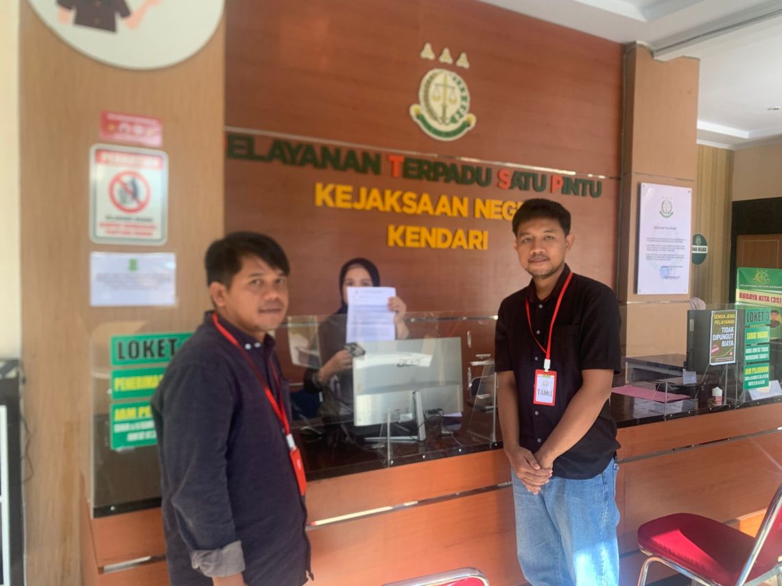 Dugaan Penyimpangan Anggaran Cleaning Service Kantor Wali Kota Kendari Dilaporkan ke Kejari 10 KSBSI saat melaporkan CV Indo Tamaya ke Kejari Kendari terkait dugaan penyimpangan anggaran cleaning service