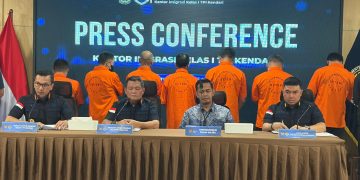 Imigrasi Kendari saat menggelar konferensi pers terkait penahanan 7 WN Tiongkok