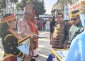 Kepala DP2KB Konsel, dr. Boni Lambang Pramana menerima penghargaan dimomen peringatan Harganas ke-33 Tingkat Provinsi Sultra