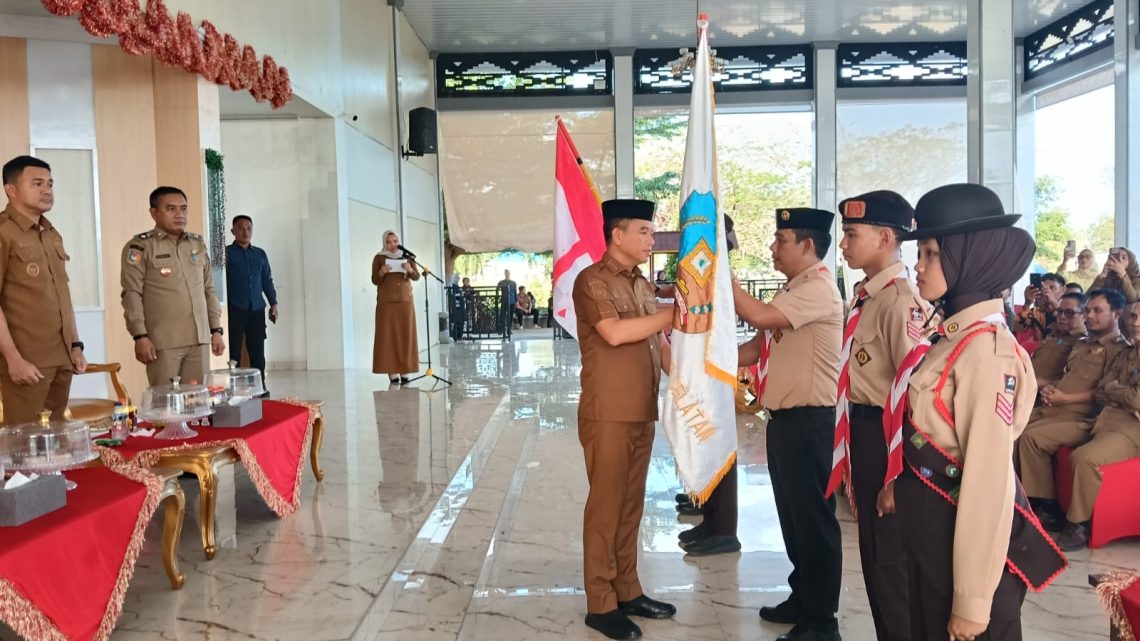 Bupati Irham Resmi Lepas 80 Kontingen Pramuka Konsel Menuju Jamnas XII 2026 10 Bupati Irham Resmi Lepas 80 Kontingen Pramuka Konsel Menuju Jamnas XII 2026