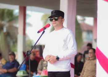 Wabup Konsel saat membuka Porseni di Kecamatan Basala