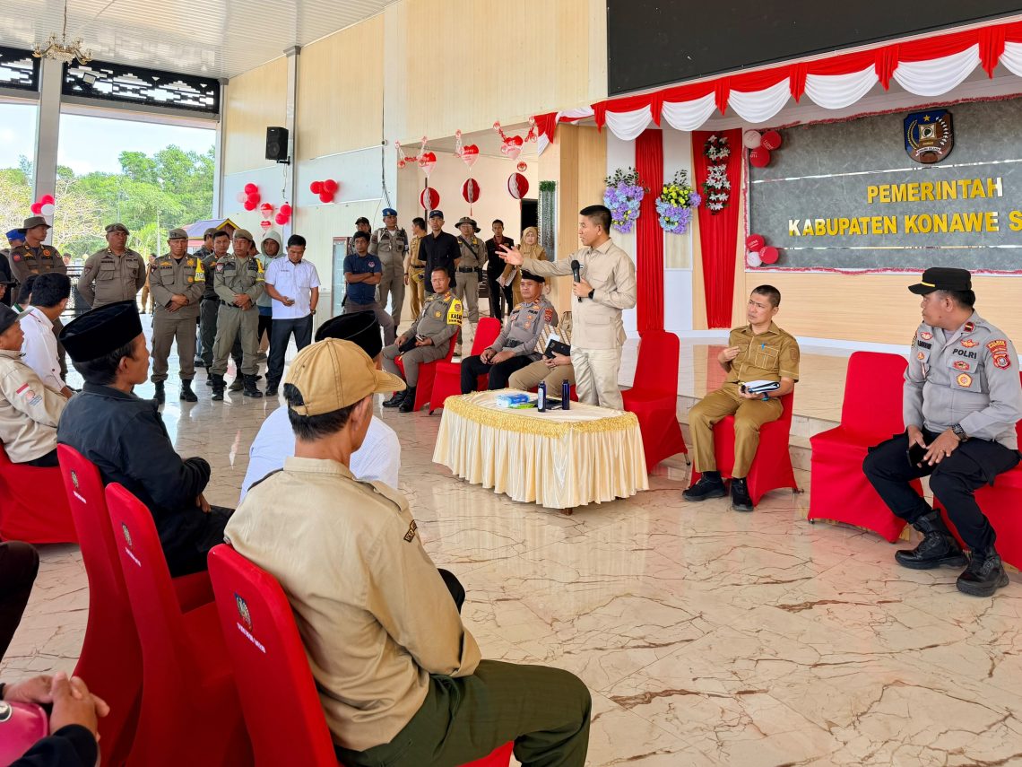 Warga Matabubu Keluhkan Jalan Rusak, Bupati Konsel Siapkan Usulan Pengaspalan 9 Km