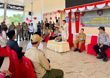 Warga Matabubu Keluhkan Jalan Rusak, Bupati Konsel Siapkan Usulan Pengaspalan 9 Km 11 Bupati Konsel menerima aspirasi warga Matabubu terkait jalan rusak
