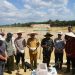 Pangdam Hasanuddin Tanam Padi Perdana di Konawe, Cetak Sawah Rakyat Capai 1.998 Ha 17 Pangdam Hasanuddin menghadiri penanaman padi perdana program Cetak Sawah Rakyat (CSR) di Desa Meraka, Kecamatan Lambuya