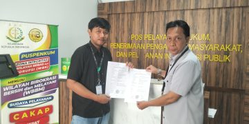 Ketua Korwil KSBSI Sultra, Iswanto saat melaporkan kasus cleaning service Pemkot Kendari ke Kejagung