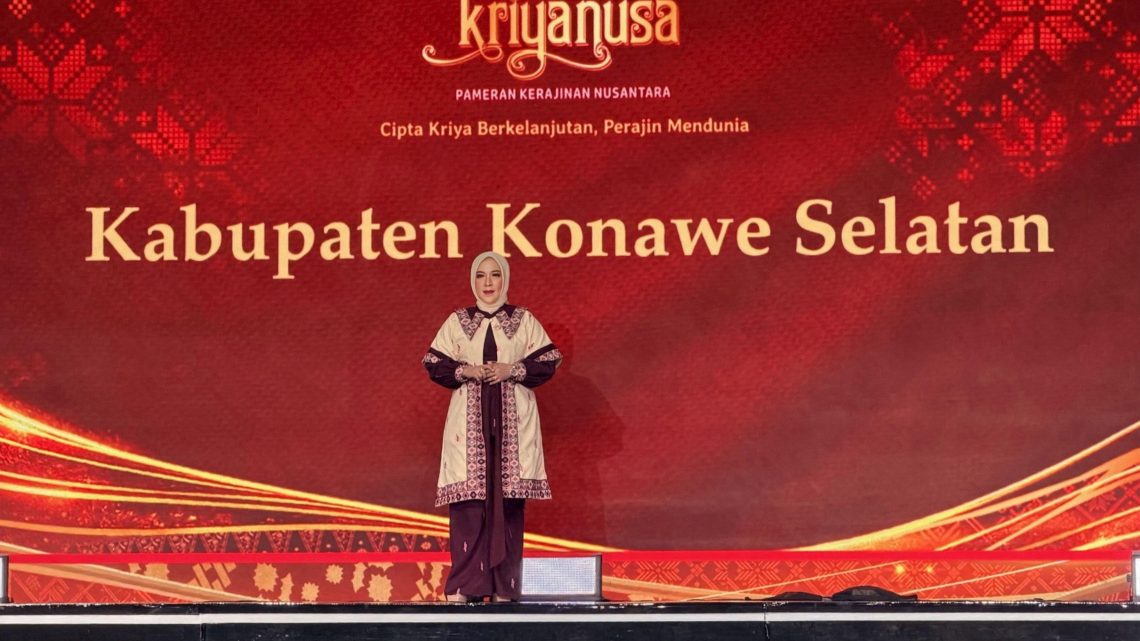 Nurlita Jaya Kenalkan Tenun Khas Konsel di Ajang Kriyanusa 2026 10 Nurlita Jaya Kenalkan Tenun Khas Konsel di Ajang Kriyanusa 2026