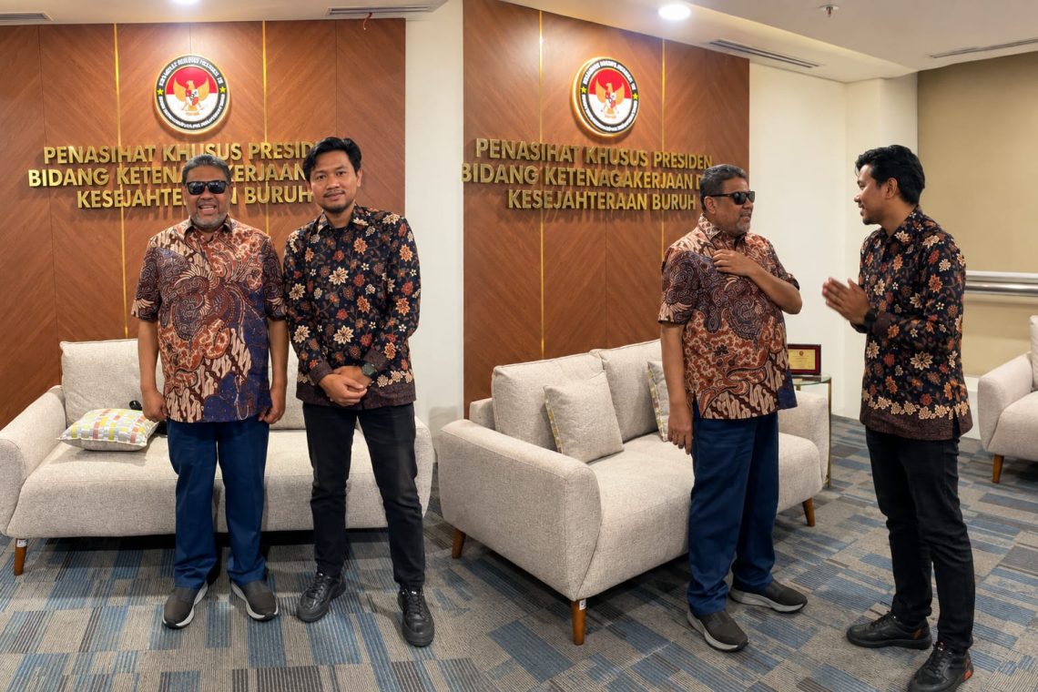 Ketua KSBSI Sultra, Iswanto Sugiarto bertemu Penasihat Khusus Presiden Bidang Ketenagakerjaan dan Kesejahteraan Buruh, Said Iqbal, di Wisma Mandiri