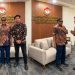 Dari Politeknik Bombana Hingga PT KDI, KSBSI Sultra Bawa Aduan Buruh ke Istana 16 Ketua KSBSI Sultra, Iswanto Sugiarto bertemu Penasihat Khusus Presiden Bidang Ketenagakerjaan dan Kesejahteraan Buruh, Said Iqbal, di Wisma Mandiri