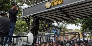 Asosiasi IUJP Desak Pemegang IUP Prioritaskan Kontraktor Lokal di Konut 1 Perjuangan kontraktor lokal di Kementerian ESDM lewat aksi sehingga melahirkan Kepmen ESDM 365