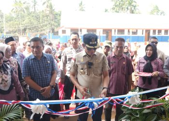 Dorong Pendidikan Berkualitas, Bupati Irha Resmikan SD/SMP Satap 2 Konsel 11 Dorong Pendidikan Berkualitas, Bupati Irha Resmikan SD/SMP Satap 2 Konsel