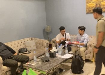 Pelapor membawa dua personel Polres Cimahi ke Kendari untuk menemui pihak yang dilaporkannya dalam perkara transaksi Rp6,6 miliar
